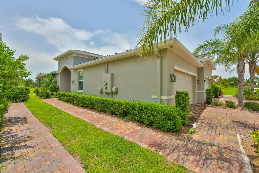 611 Chipper Drive Sun City Center FL 33573