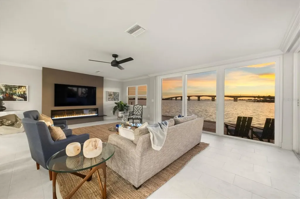 226 Golden Gate Point Sarasota FL 34236
