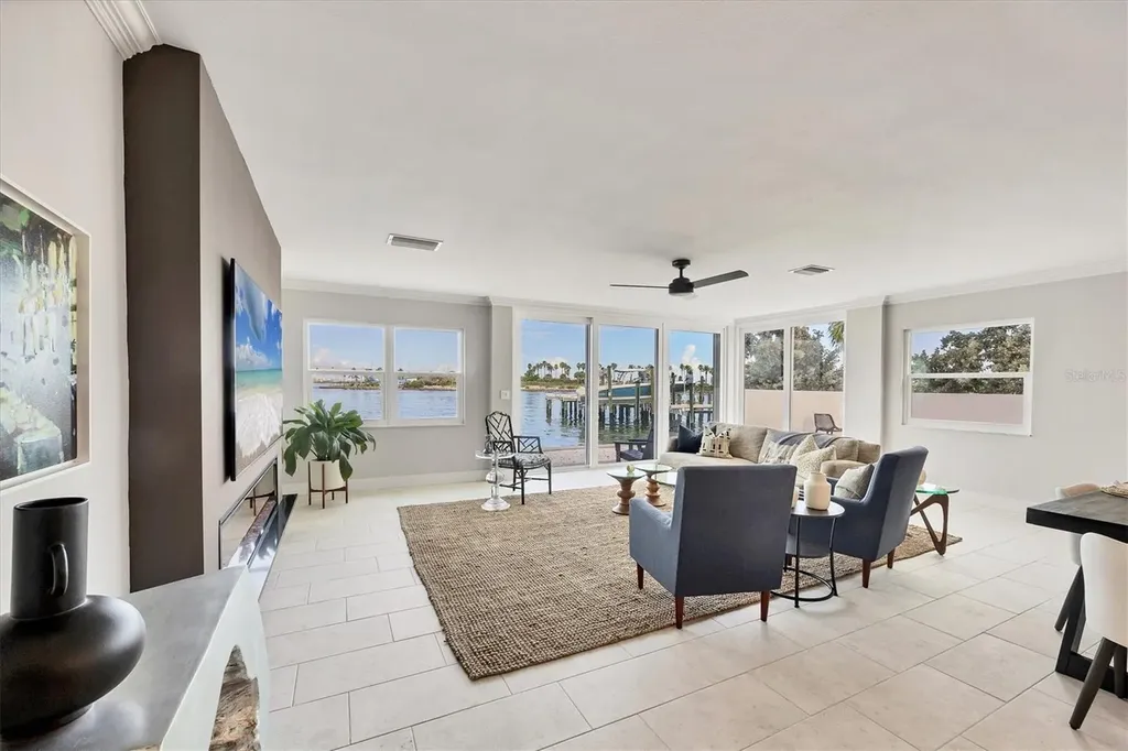 226 Golden Gate Point Sarasota FL 34236