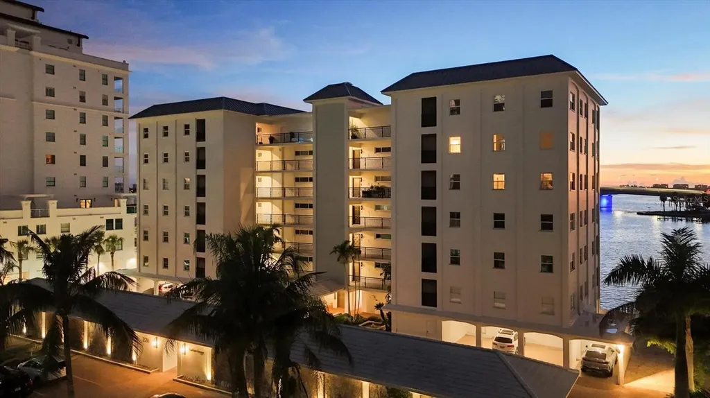 226 Golden Gate Point Sarasota FL 34236