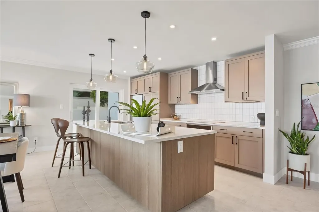 226 Golden Gate Point Sarasota FL 34236