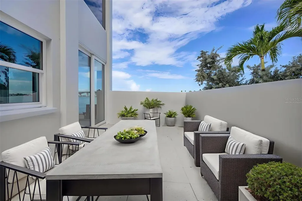 226 Golden Gate Point Sarasota FL 34236