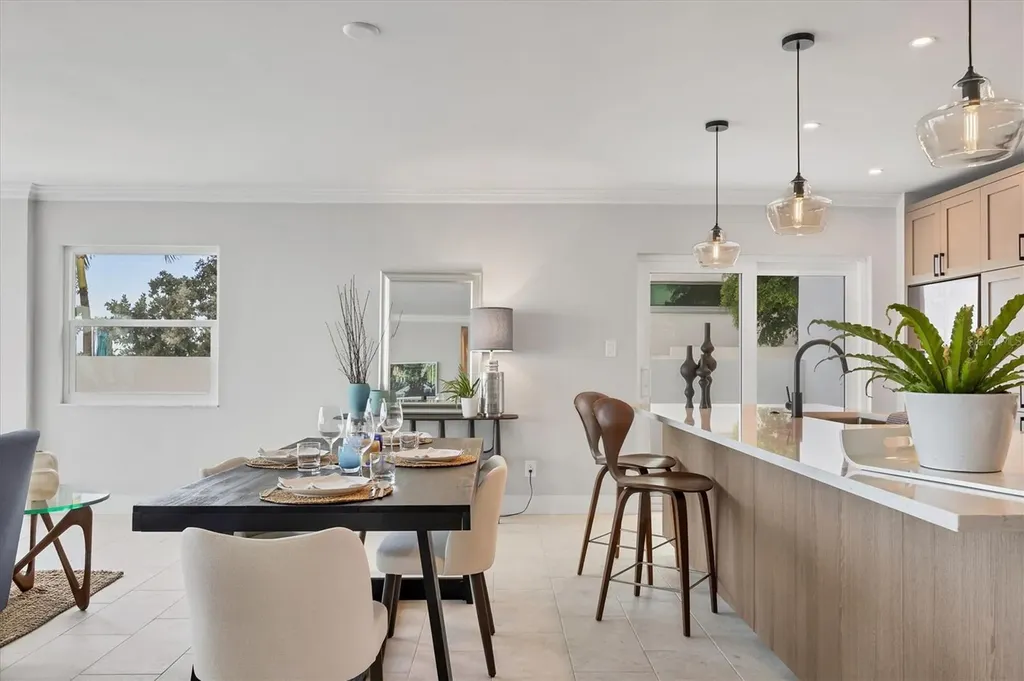 226 Golden Gate Point Sarasota FL 34236