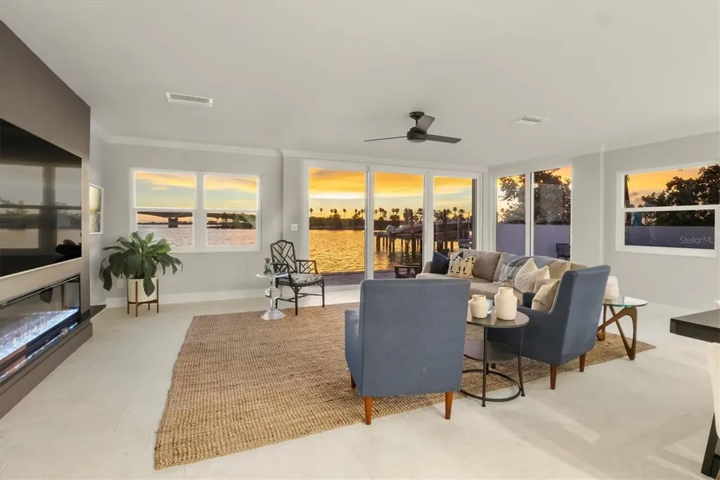226 Golden Gate Point Sarasota FL 34236