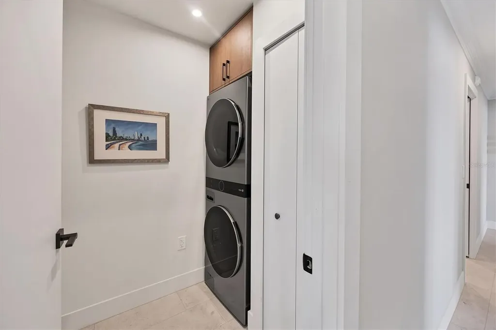 226 Golden Gate Point Sarasota FL 34236