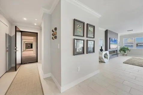 226 Golden Gate Point Sarasota FL 34236
