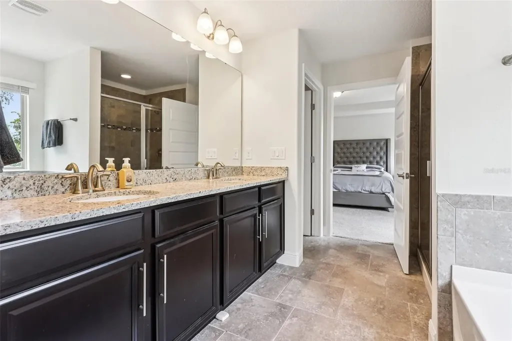 1833 Benoit Terrace Davenport FL 33837