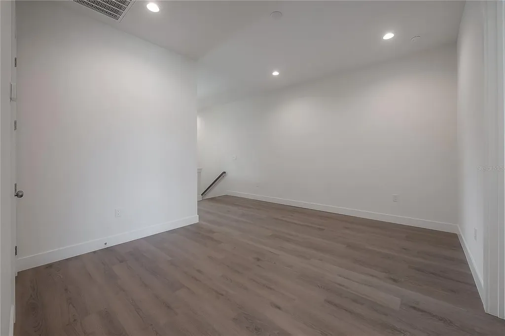 5530 N 9th Street Tampa FL 33604