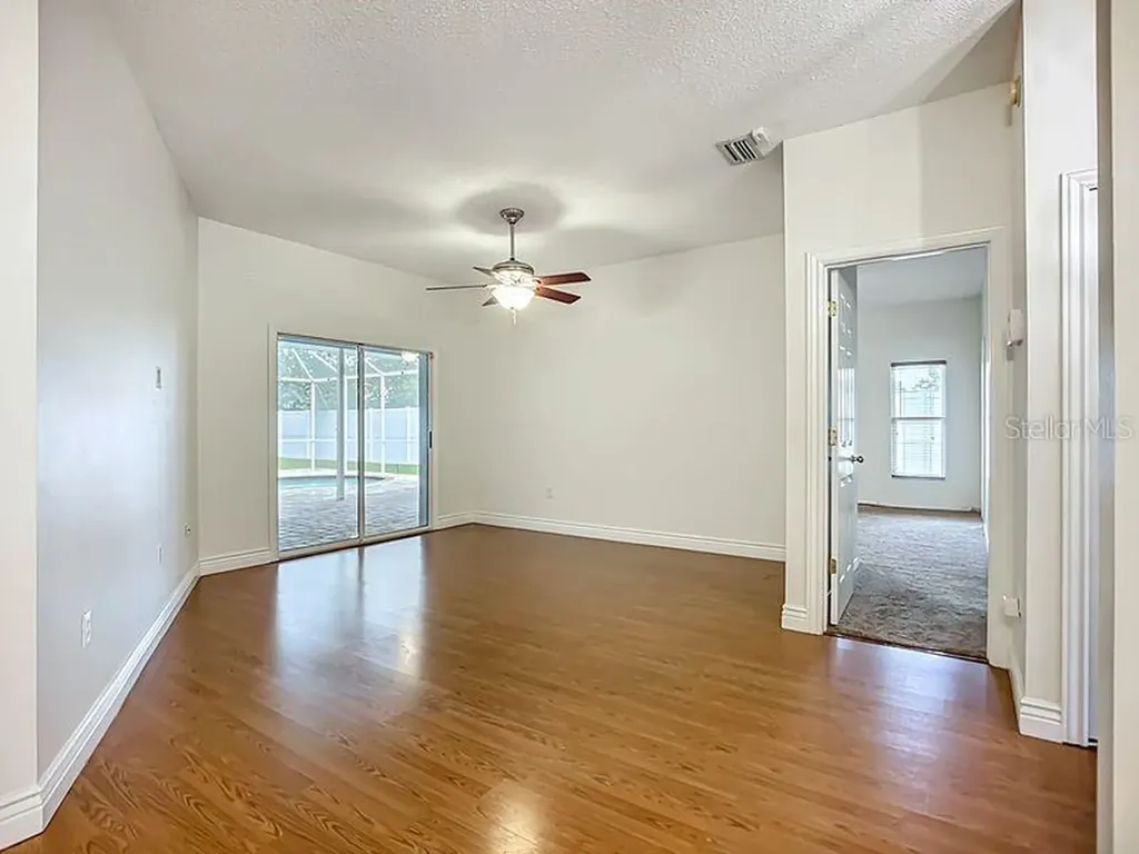 1103 Woodview Way Bradenton FL 34212