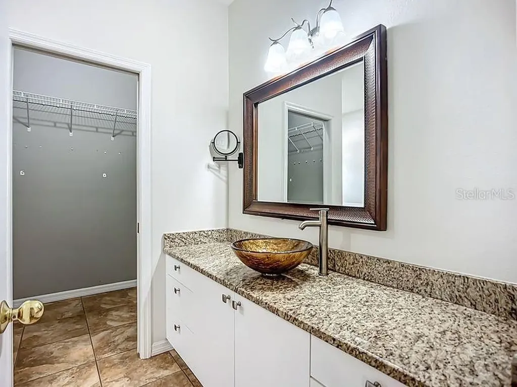 1103 Woodview Way Bradenton FL 34212