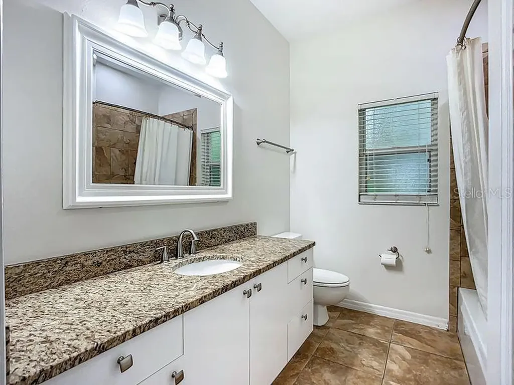 1103 Woodview Way Bradenton FL 34212