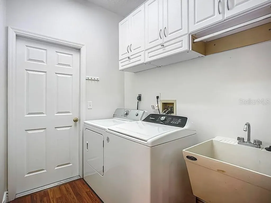 1103 Woodview Way Bradenton FL 34212