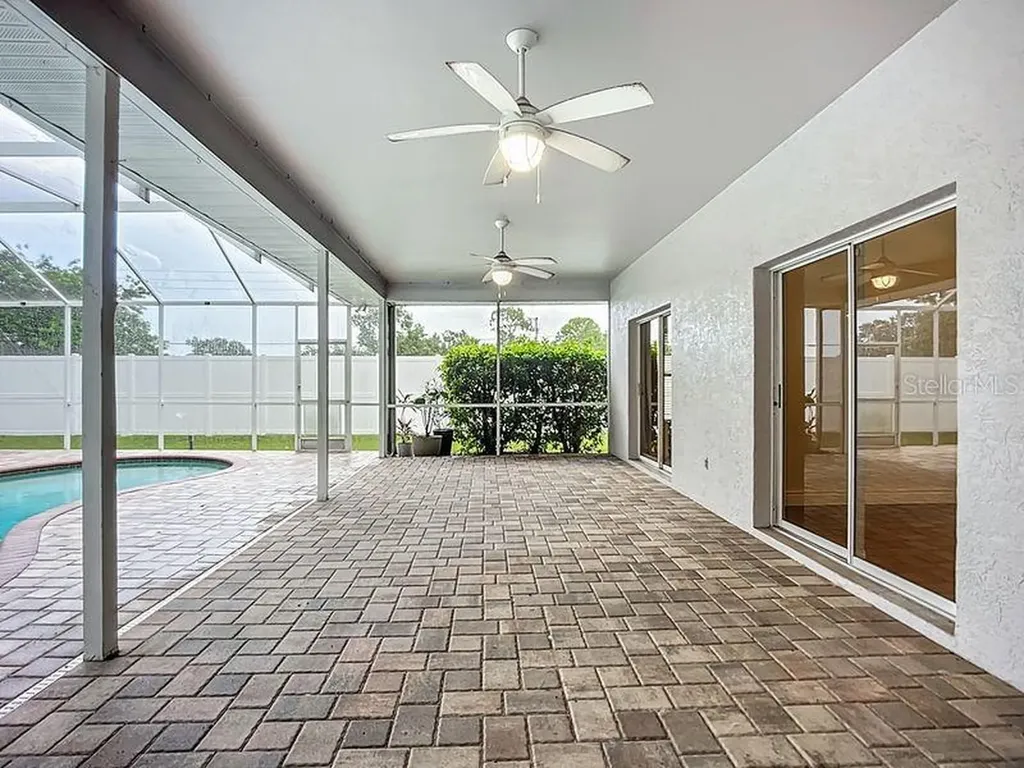 1103 Woodview Way Bradenton FL 34212