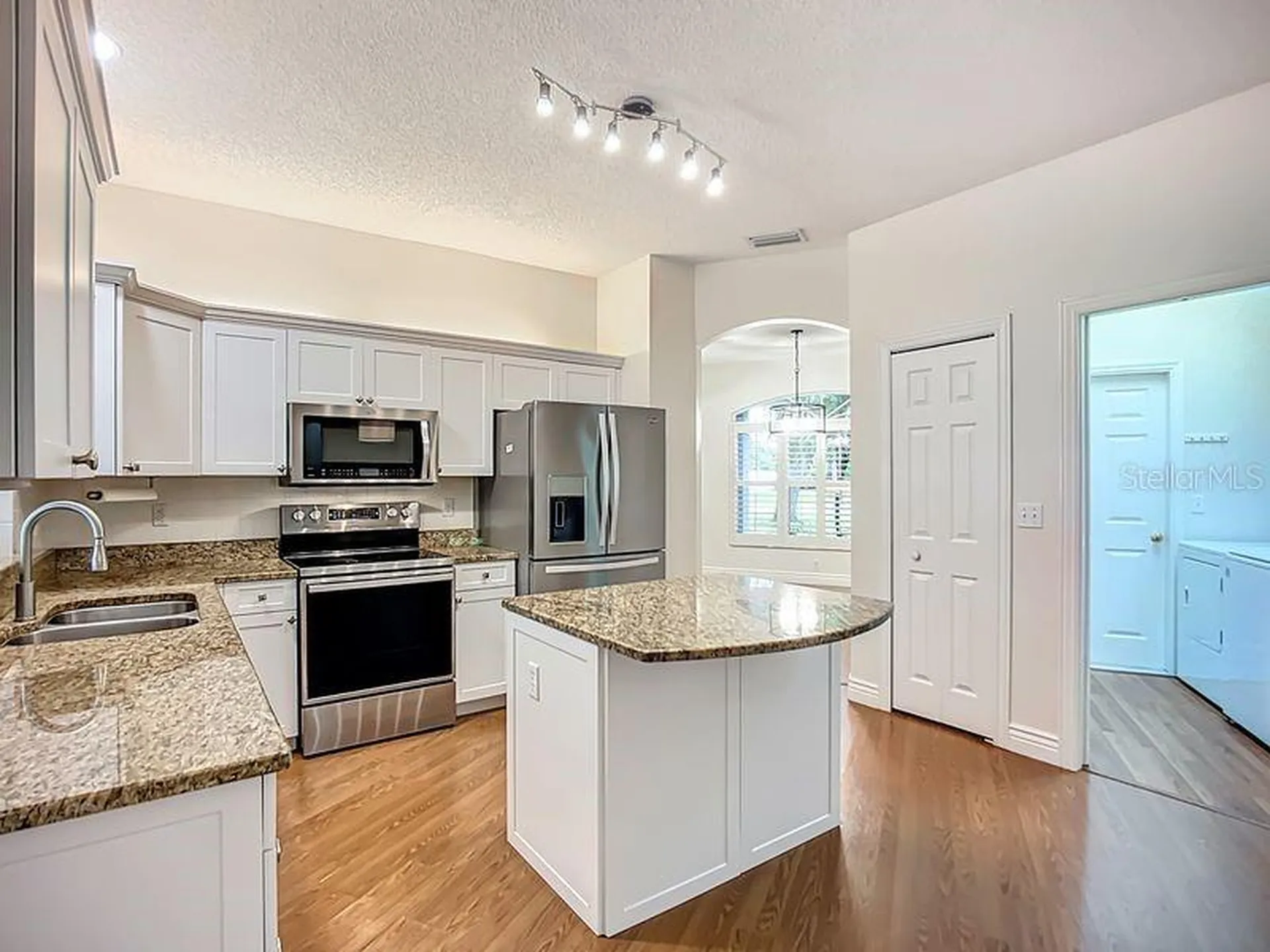 1103 Woodview Way Bradenton FL 34212