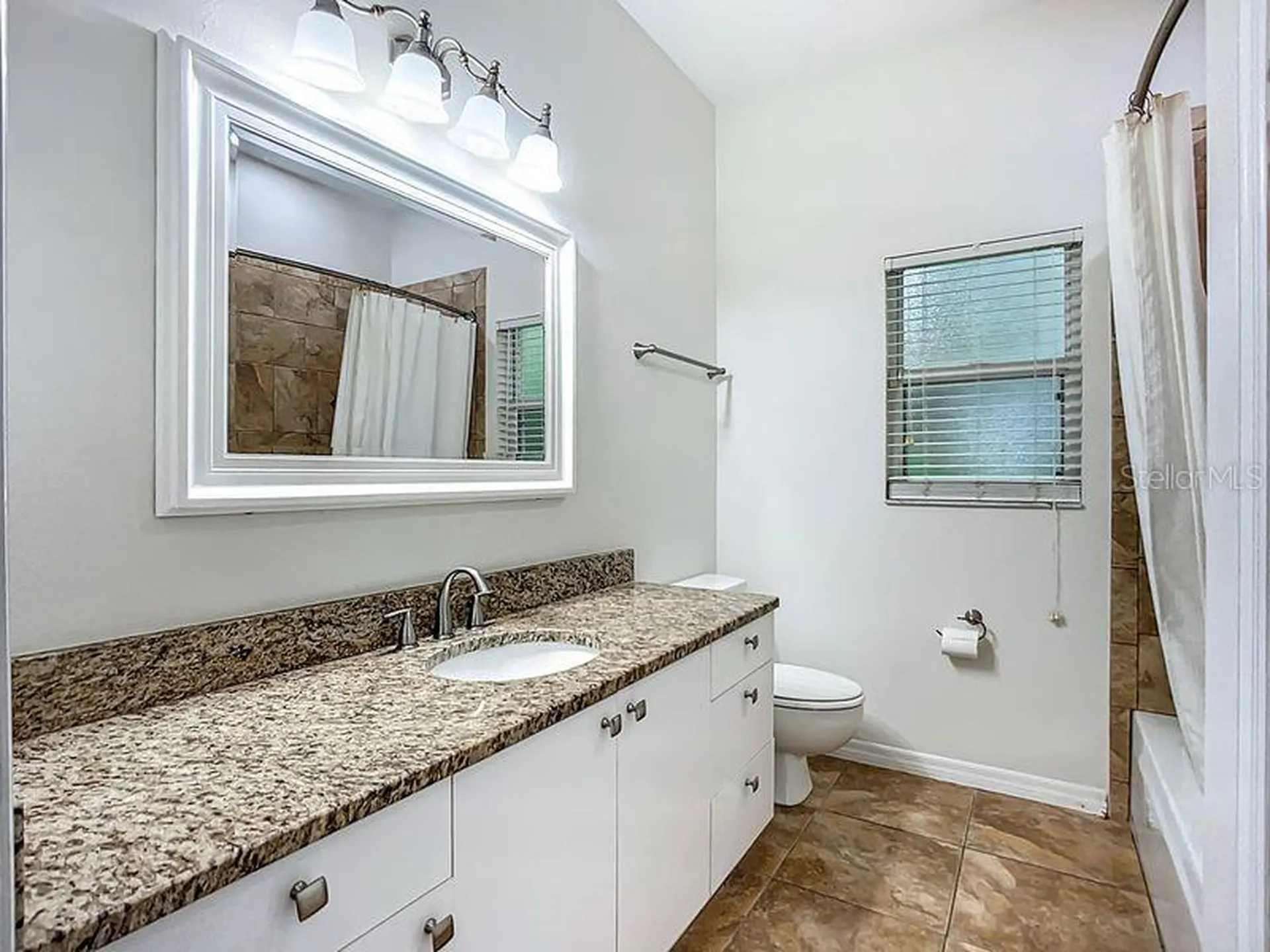1103 Woodview Way Bradenton FL 34212