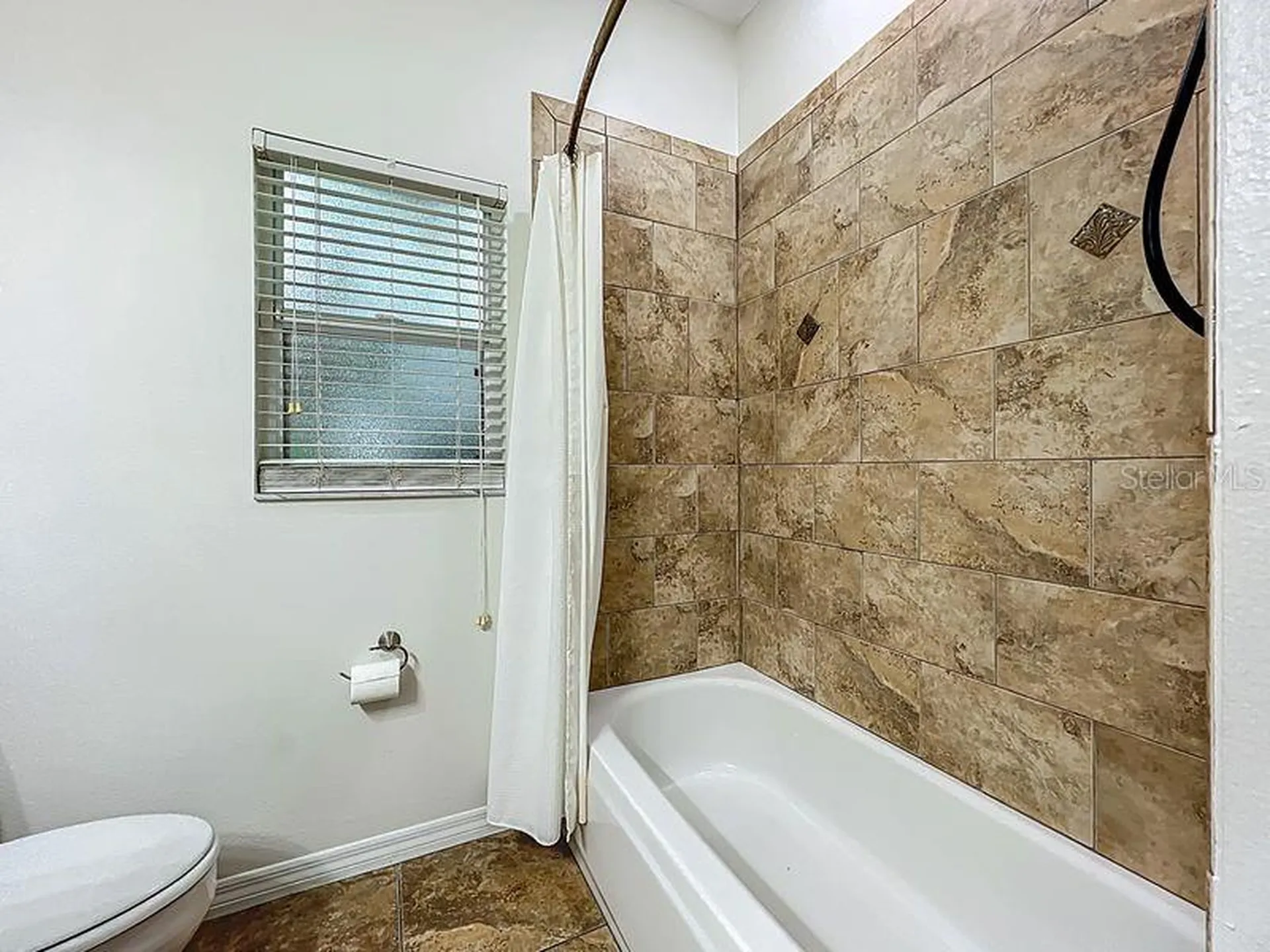1103 Woodview Way Bradenton FL 34212