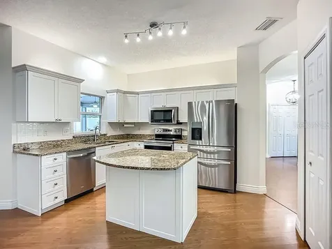 1103 Woodview Way Bradenton FL 34212