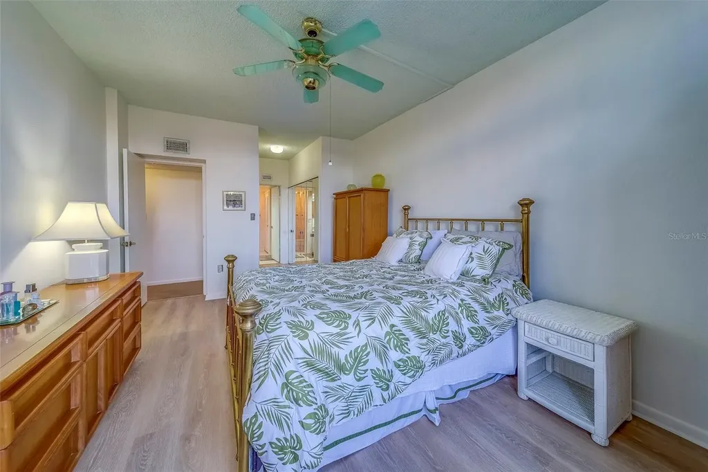 400 Island Way Clearwater Beach FL 33767