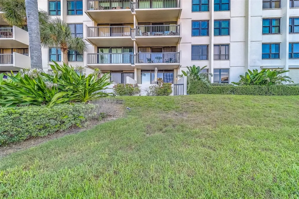 400 Island Way Clearwater Beach FL 33767
