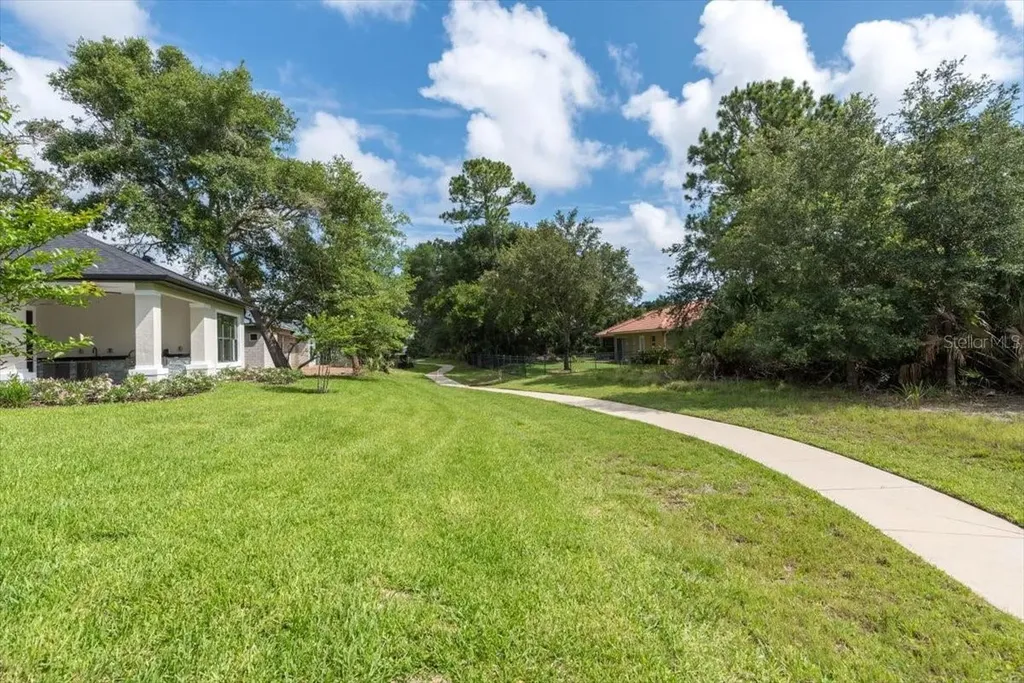 17 Old Oak Drive N Palm Coast FL 32137