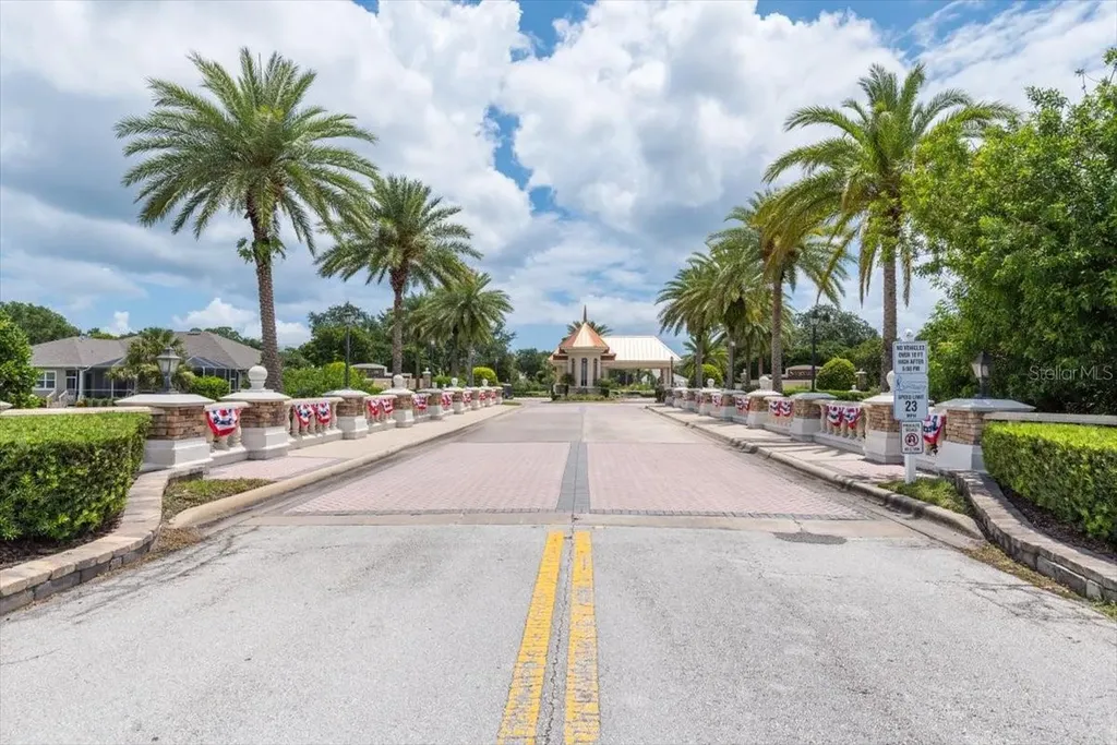 17 Old Oak Drive N Palm Coast FL 32137
