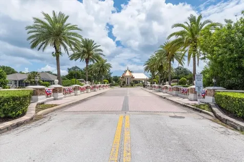 17 Old Oak Drive N Palm Coast FL 32137