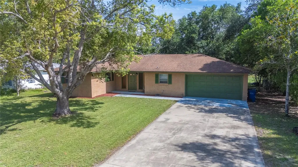335 W Cummings Street Lake Alfred FL 33850