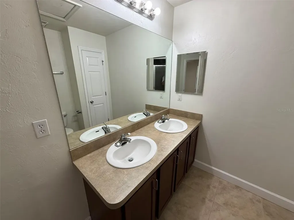 2945 SW 35th Place Gainesville FL 32608