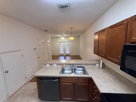 2945 SW 35th Place Gainesville FL 32608