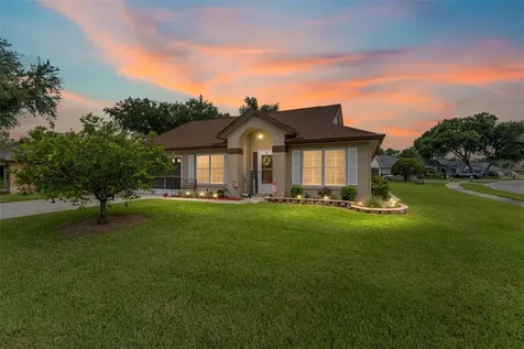 2121 Vindale Road Tavares FL 32778