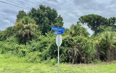 160 Mcarthur Boulevard Lehigh Acres FL 33974