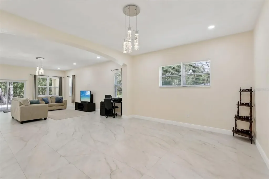 33433 Loop Court Webster FL 33597