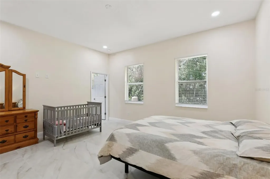 33433 Loop Court Webster FL 33597