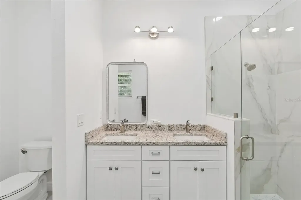 33433 Loop Court Webster FL 33597
