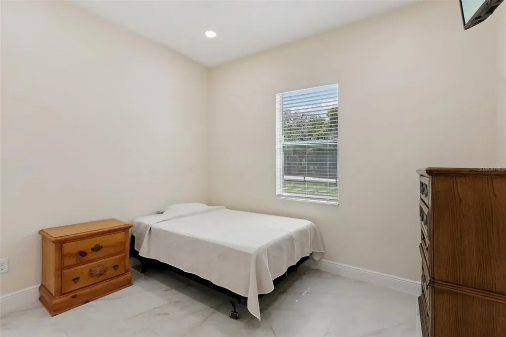33433 Loop Court Webster FL 33597