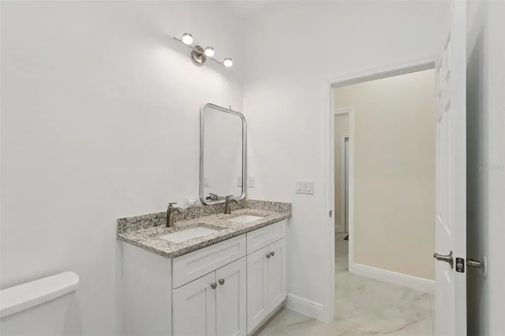 33433 Loop Court Webster FL 33597