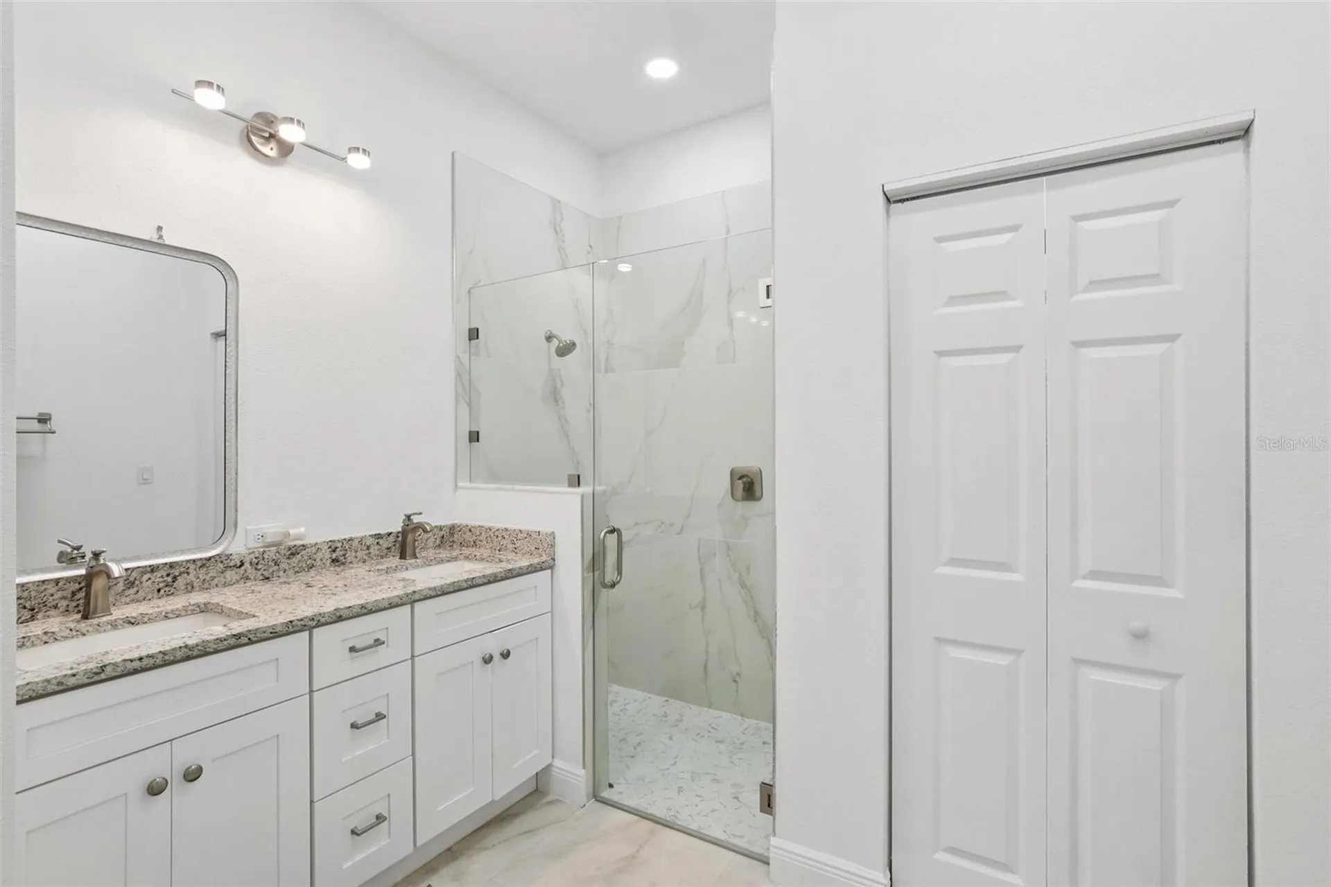 33433 Loop Court Webster FL 33597