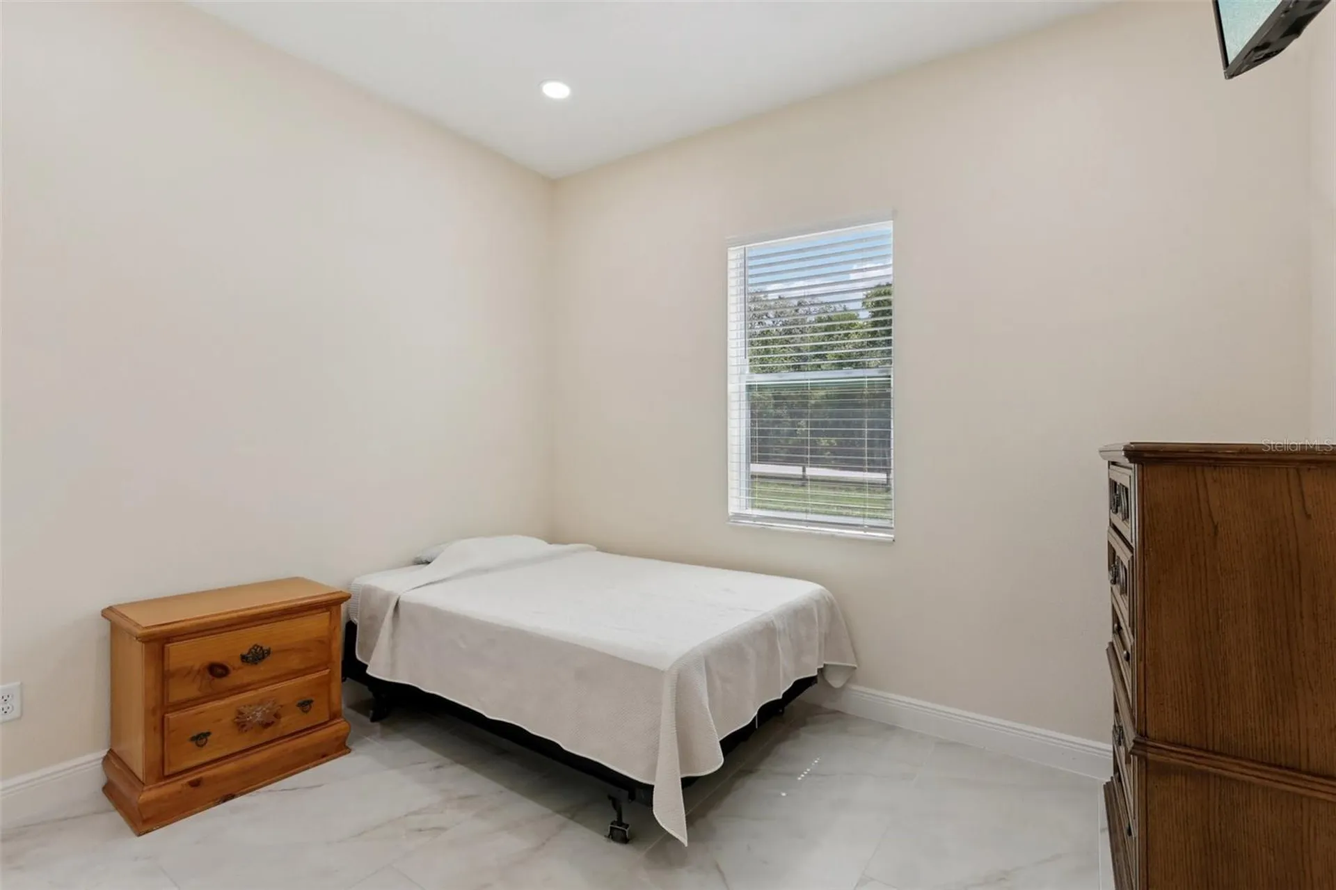 33433 Loop Court Webster FL 33597