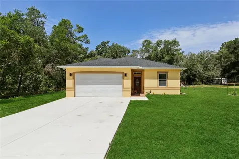 33433 Loop Court Webster FL 33597
