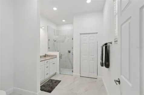 33433 Loop Court Webster FL 33597