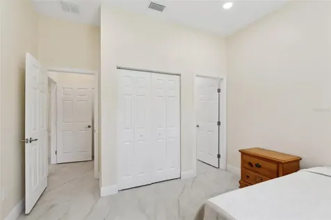 33433 Loop Court Webster FL 33597
