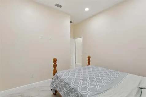 33433 Loop Court Webster FL 33597