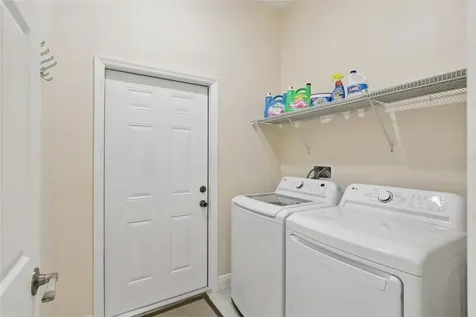 33433 Loop Court Webster FL 33597
