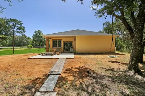 33433 Loop Court Webster FL 33597
