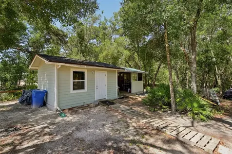 33433 Loop Court Webster FL 33597