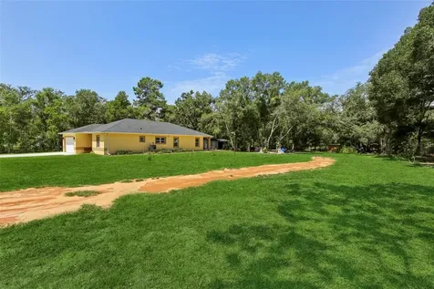 33433 Loop Court Webster FL 33597