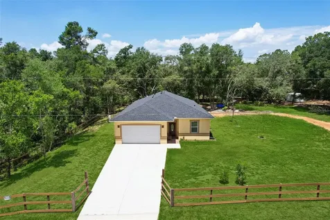 33433 Loop Court Webster FL 33597