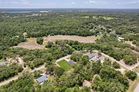 33433 Loop Court Webster FL 33597