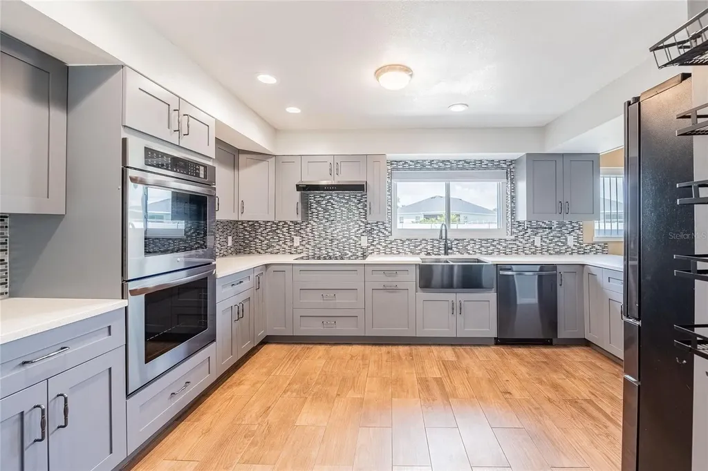 252 W Brookins Avenue Eagle Lake FL 33839