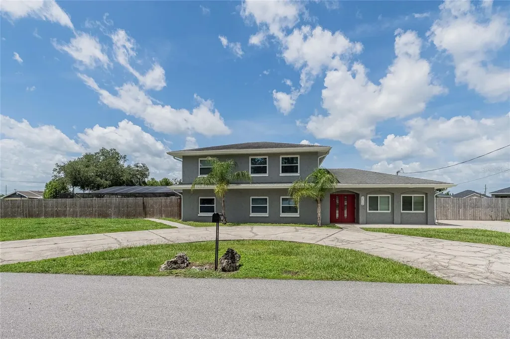252 W Brookins Avenue Eagle Lake FL 33839